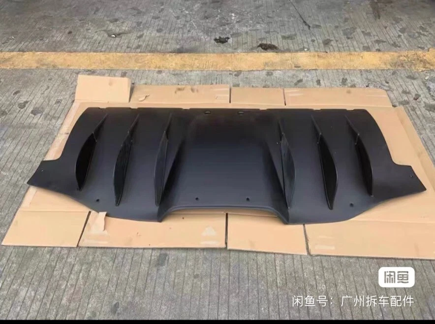 Black Fiberglass Rear Bumper Diffuser For Ferrari 458 Italia Spider 2010-2015 — 第 2/4 张图片