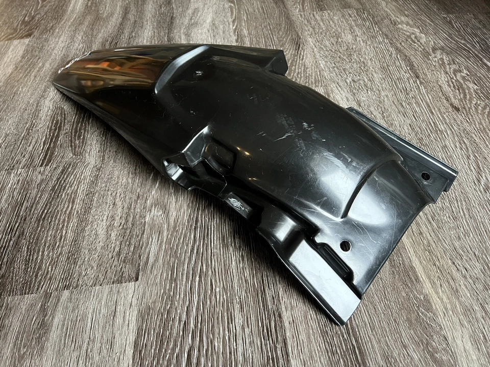 Guardabarros trasero Suzuki RMZ250 2010-2018 motocross de UFO 311-8202 (ligeramente usado) Foto 3 de 4