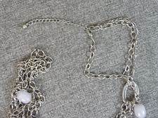 Collier Ancien En Plastique - Bijou Vintage Occasion Porté