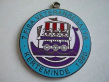 Médaille émaillée VIKING Bateau AVIRON - 7 FISA VETERANREGATTA KERTEMINDE 1980