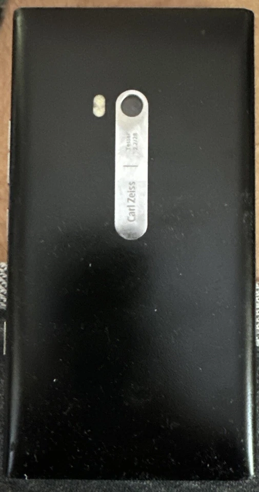 Nokia Lumia 900 - 16 GB - Negro (ATT) Envío rápido Bueno Usado agrietado Foto 3 de 3