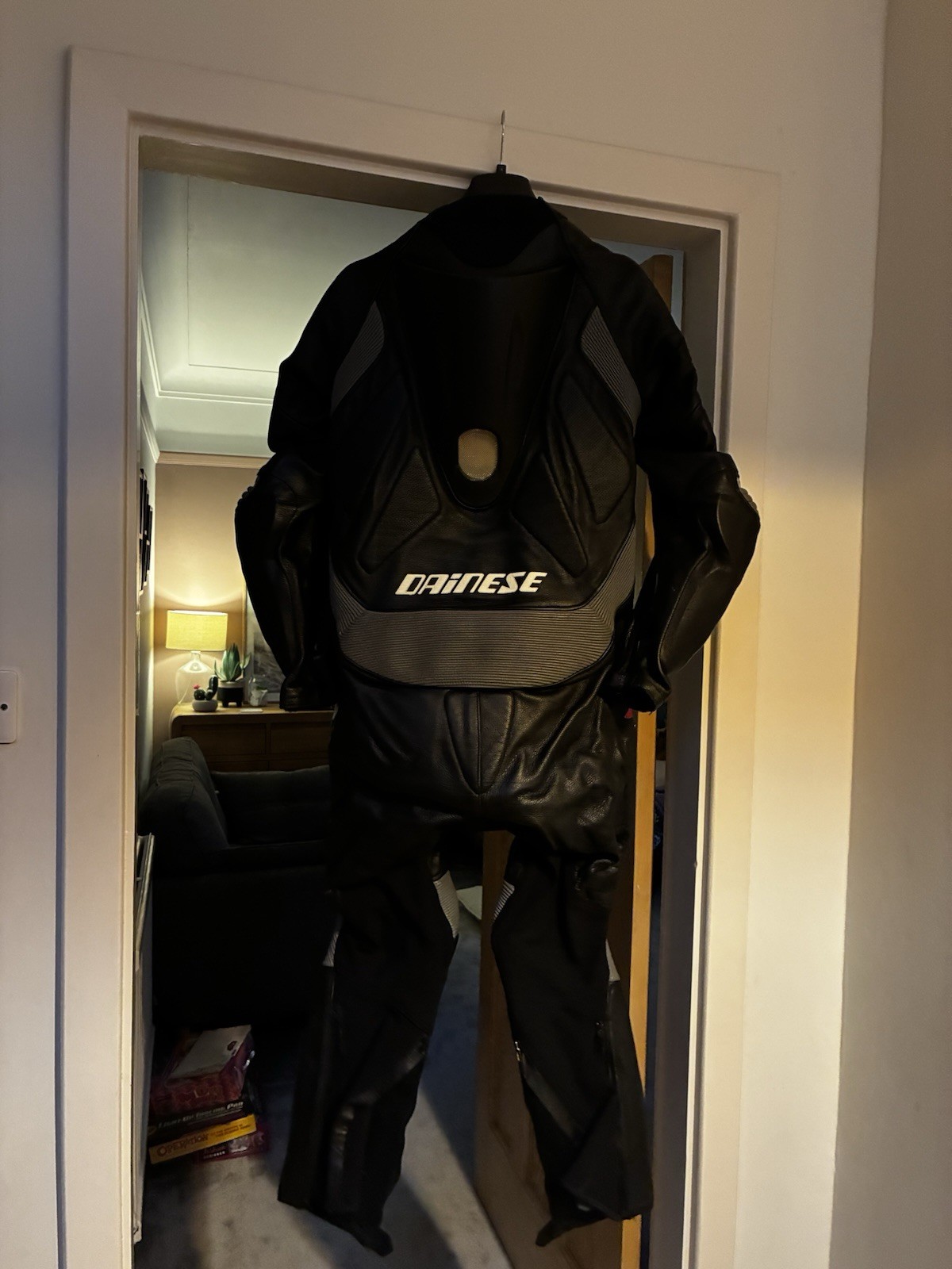 Picture 2 of 4