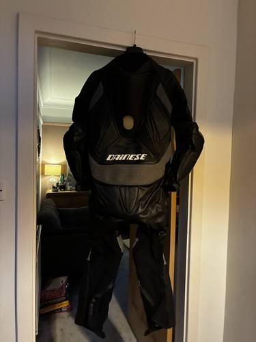 Dainese Laguna Seca 1-Piece Leathers Size 52 + Back Protector, Bag, Kit - Picture 2 of 4