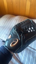 ASICS ball Glove Neorevive BGJ7MU with 2 hardball practice balls