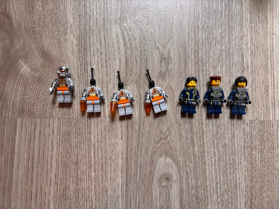 LEGO AGENTS AERIAL DEFENSE UNIT 8971 - Image 2 of 4