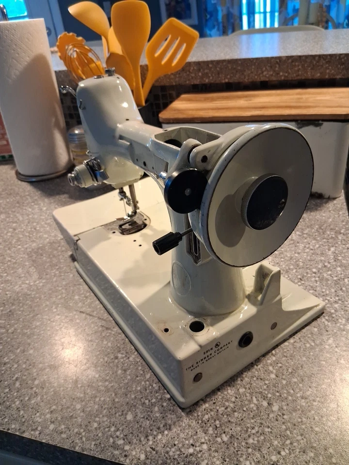 Casco Singer blanco peso pluma Foto 2 de 4