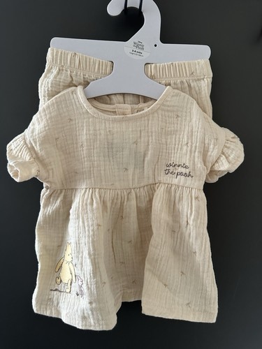 Winnie pooh dress and pants baby tu 3/6 months Gorgeous