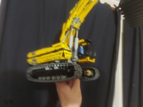 LEGO TECHNIC: Motorized Excavator (8043)AG Please Read Description 