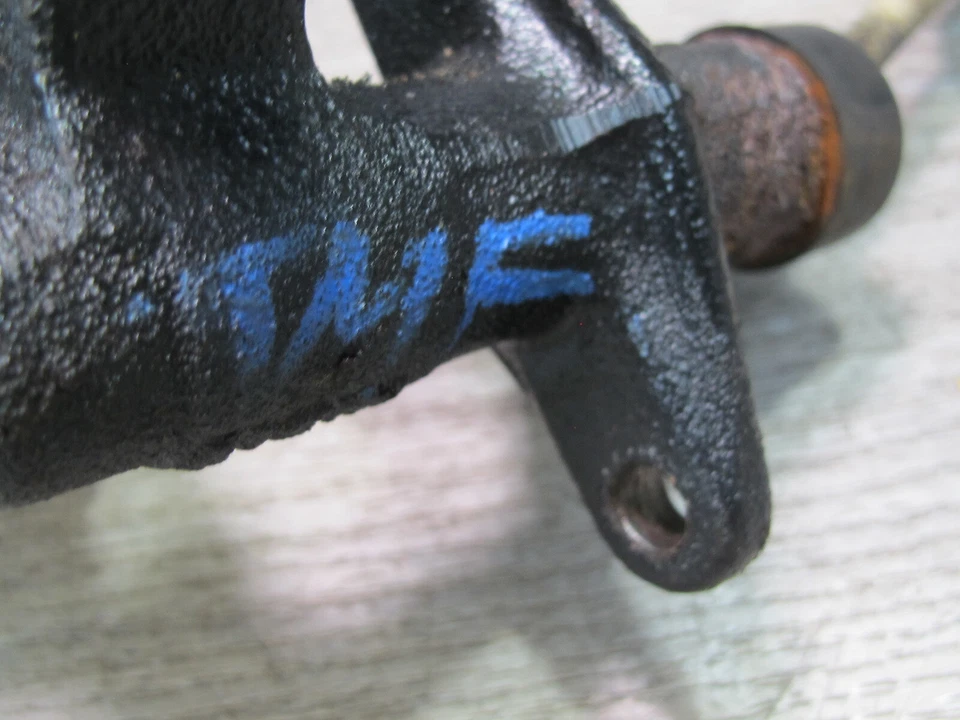 85-89 TOYOTA MR2 AW15 M/T EMBRAGUE CILINDRO MAESTRO OEM Foto 2 de 4