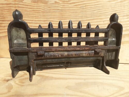 FIRE PLACE VINTAGE FRET GUARD CAST IRON OLD DAMPENER DUST GRILL KNIGHTS ENGLISH - Picture 7 of 12