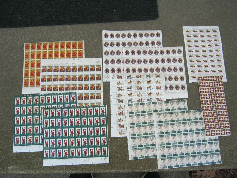 Scott U.S. Vintage Xmas Stamps --#1415--1384--1471--1472--1507--2429--1800--1550