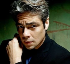 Benicio del Toro Posing For Photo 8x10 Picture Celebrity Print