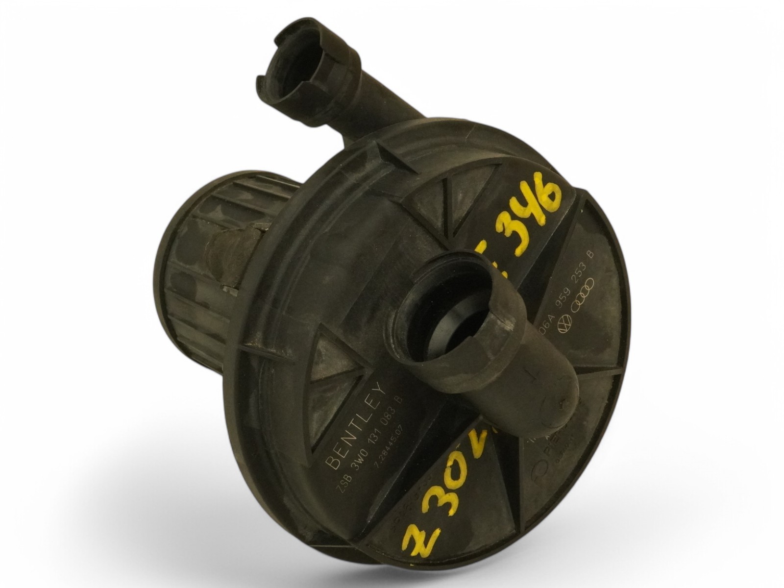 Bentley Continental GT 2003-2012 Right Secondary air pump P/N 3W0131083B