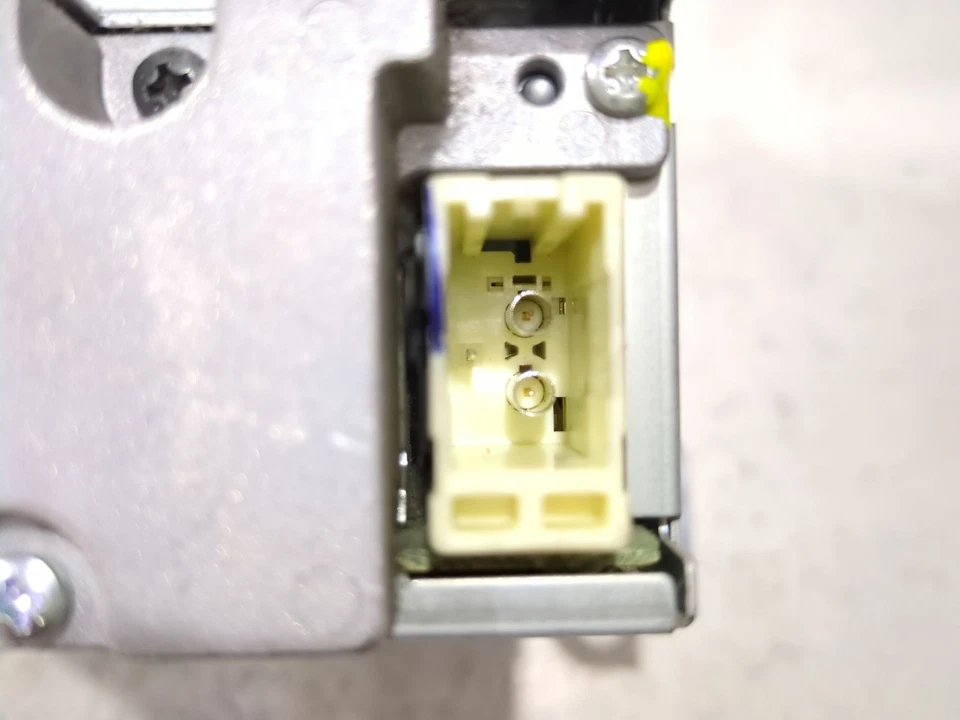 8612052580 SYSTÈME AUDIO / RADIOCD / 56309 POUR TOYOTA URBAN CRUISER _P1_ 1.33 - Photo 4/4