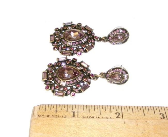 Conjunto de broche e brincos perfurados conversíveis de cristal ametista Heidi Daus - Imagem 3 de 4