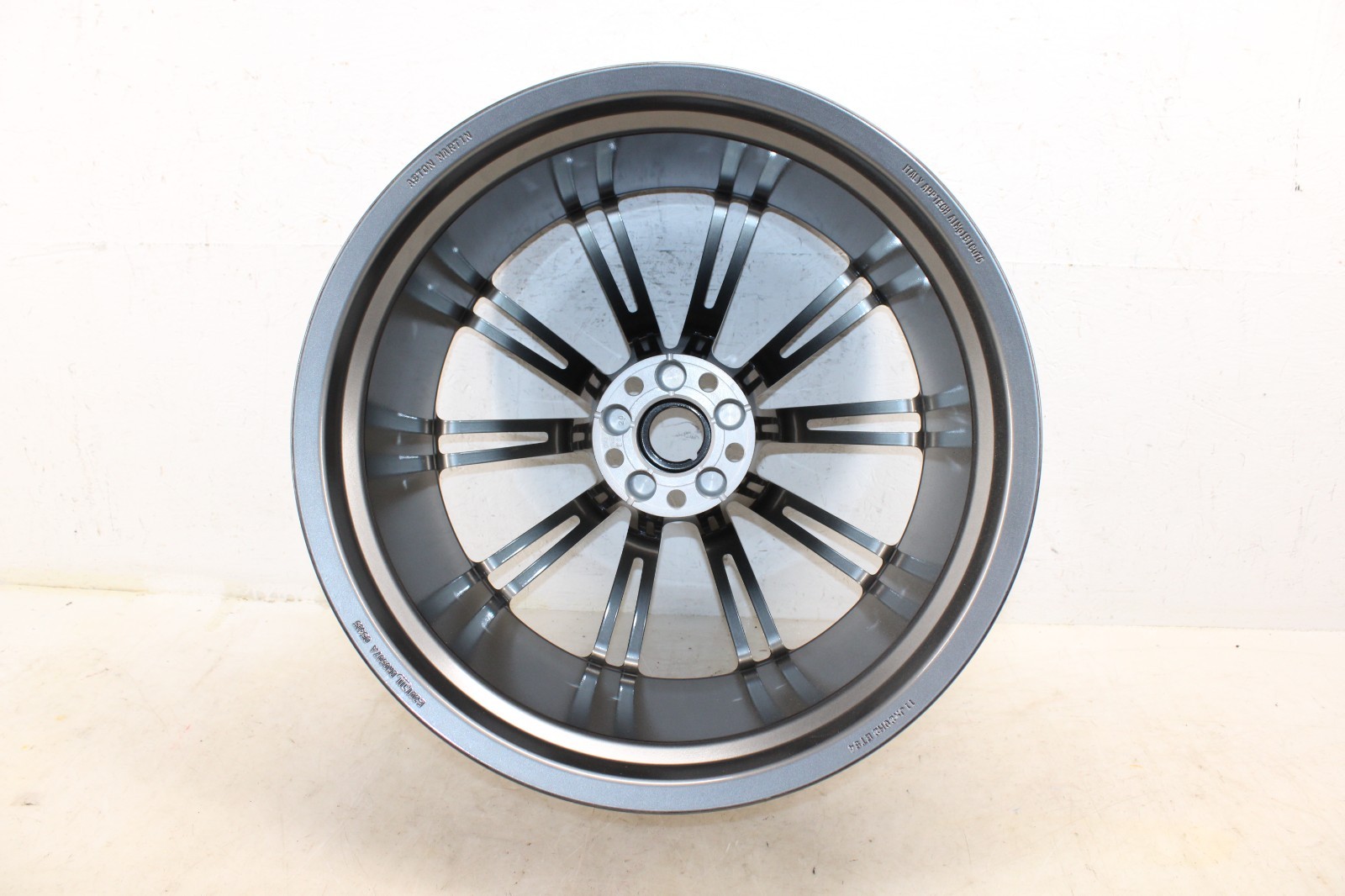 Aston Martin 20" x 11" Wheel Rim DM0507A OEM Z303