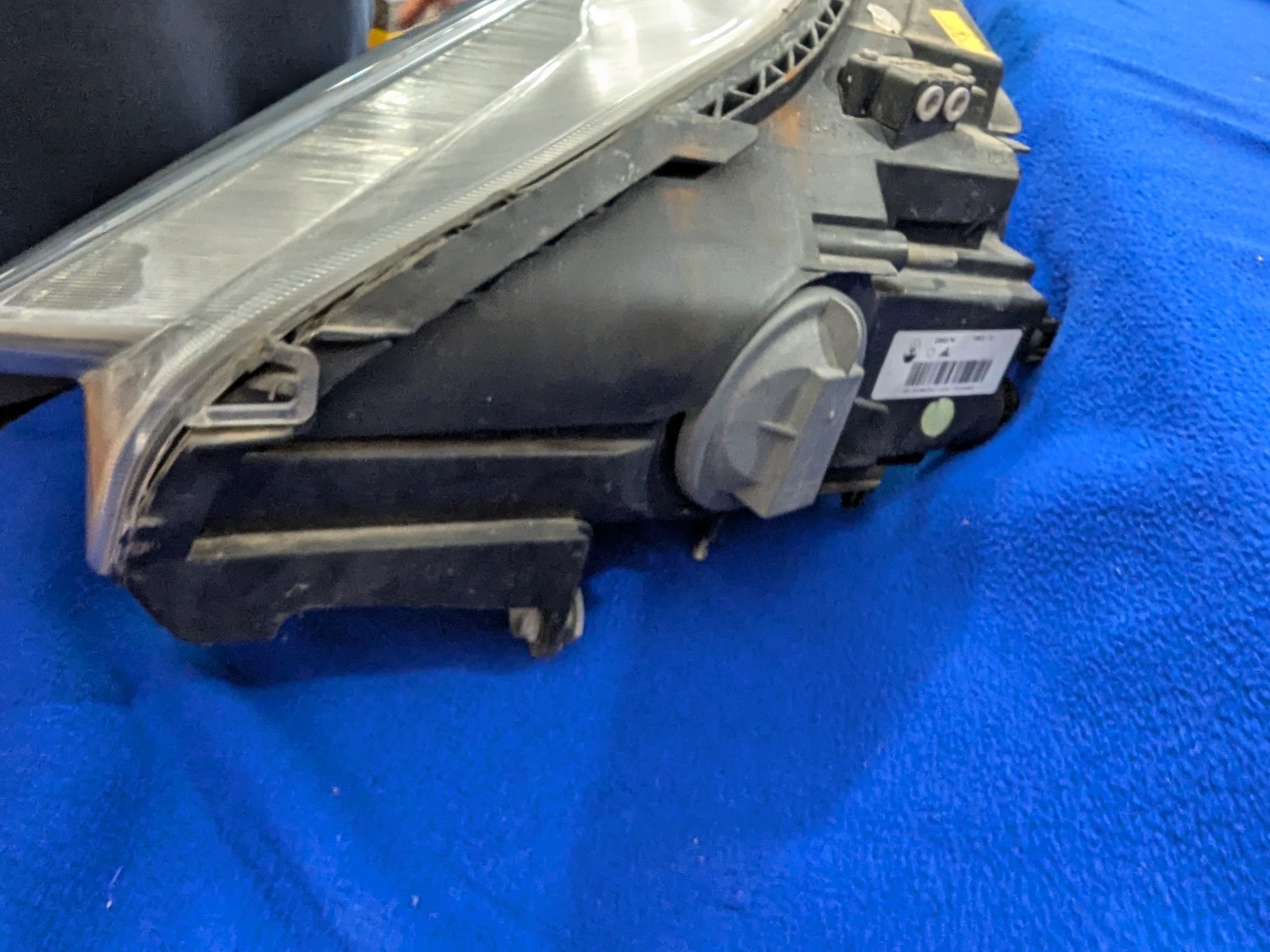Maserati GranTurismo S 2008-2012 Right Headlight