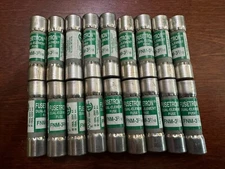 NEW **** (LOT OF 18)***  FNM-3-2/10 COOPER BUSSMAN FUSETRON FUSE FUSES FNM32/10