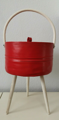 Vintage Nähkorb Nähkästchen rot auf Beinen mit Kunst Leder Bezug 50er 60er Jahre
