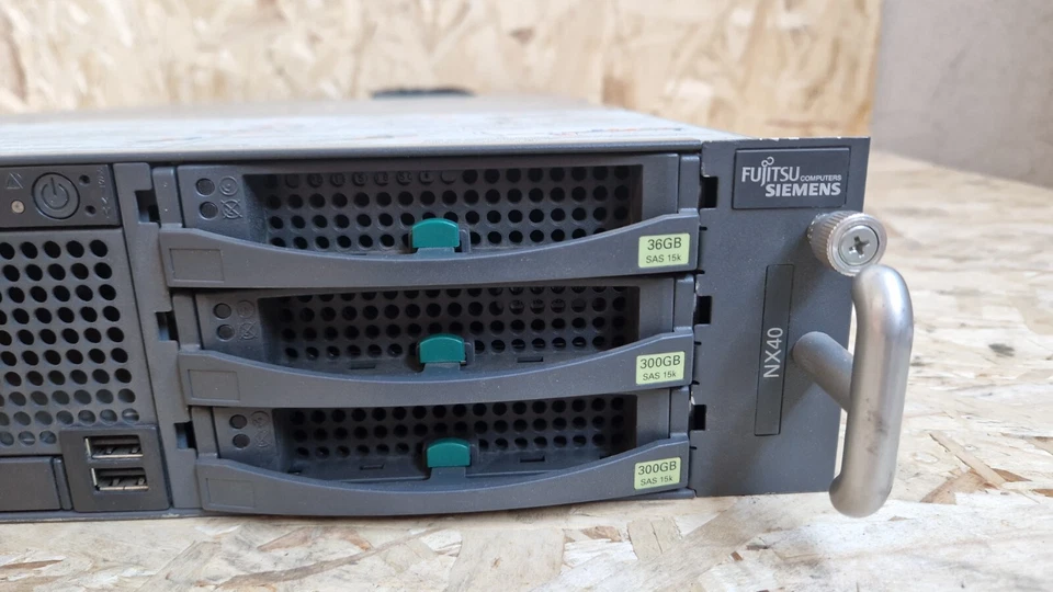 Server FUJITSU SIEMENS COMPUTERS - PRIMERGY RX300 S3 (PR3008-D2119) - Immagine 2 di 4