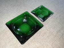 Emerald Green Ashtrays MCM 4.5” $ 3.5” Set Of 2 Retro Ashtrays Vintage