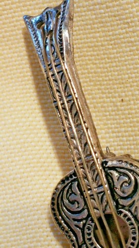 Pin/Broche, Forma de Guitarra, Estampado "España" - Imagen 7 de 11
