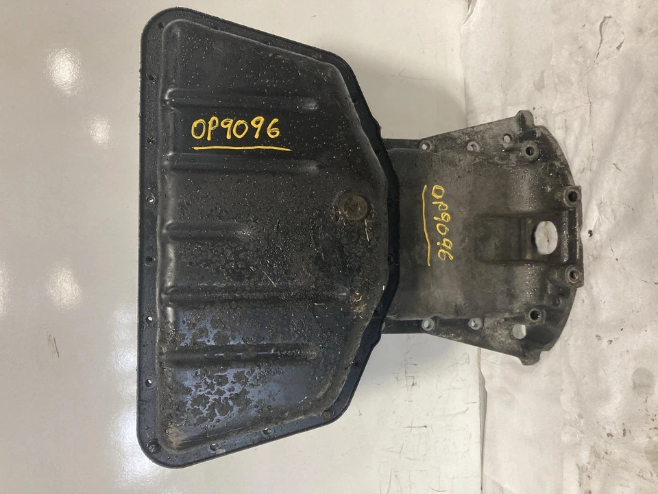 Used Upper Engine Oil Pan fits: 2000 Cadillac Catera upper Upper Grade A - Image 2 of 4