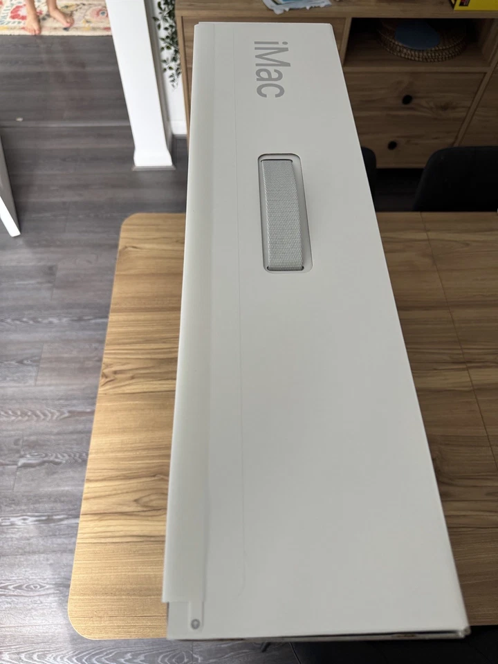 Apple iMac 24" (256GB SSD, M3, 8GB, 8-Core GPU) Silver MQR93B/A - BRAND NEW! ✅ - Image 4 of 4