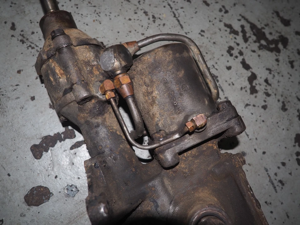 1953 Cadillac Series 62 Coupe Steering Gear Box Assembly & Column Shaft OEM Core - Image 4 of 4