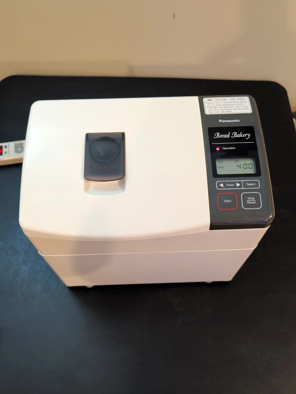 Vintage Panasonic SD-BT55P Automatic Bread Bakery Machine with Yeast Dispenser
Opens in a new window