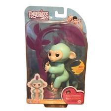 WowWee Fingerlings Zoe Baby Monkey Interactive Toy Blue Purple 3706