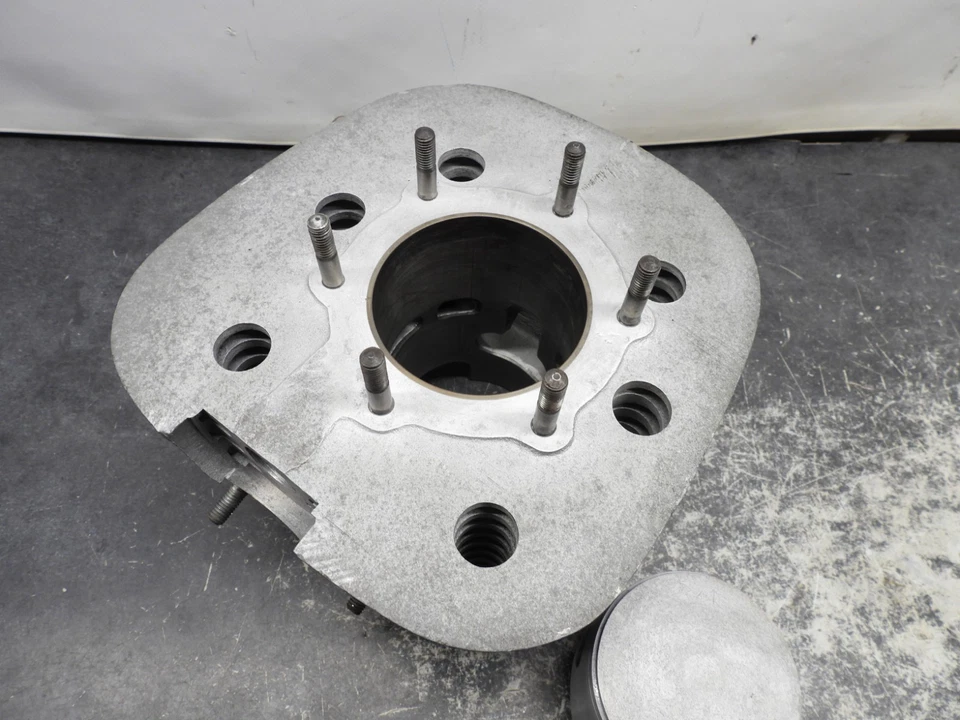 1974 Yamaha DT 360 DT360 Enduro Cylinder Barrel & Piston   2926 - Image 2 of 4