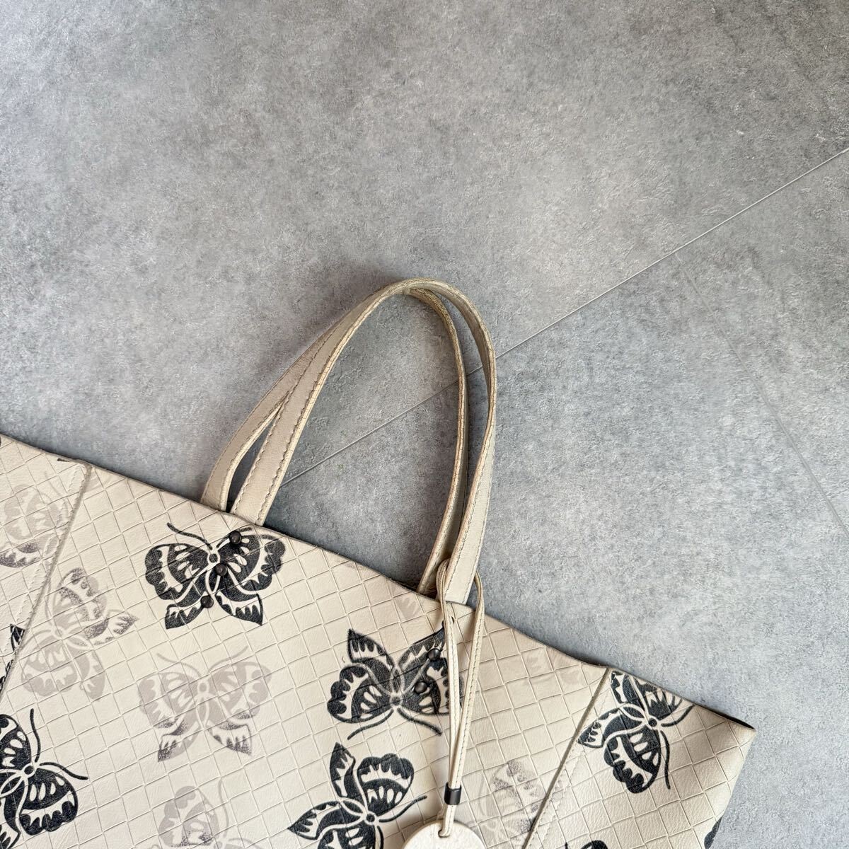 Bottega Veneta Tote Bag Papillon Intreccio Mirage Butterfly, Ivory, 14.4x15.7x3. thumbnail 3