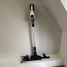 Bosch Unlimited 6 Cordless Stick Vacuum 30Min Runtime. See photos 