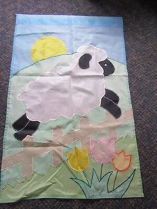 Full sz Spring Flag w a lamb w fench & tulip design great 4 Spring 43" L x 27 "