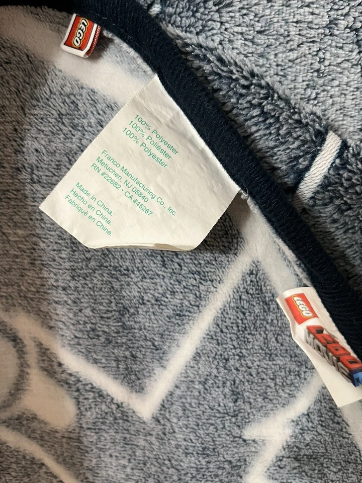 The Lego Movie 2 GLOW IN THE DARK Plush Throw 46" x 60" Glowing Blanket - Image 4 of 4