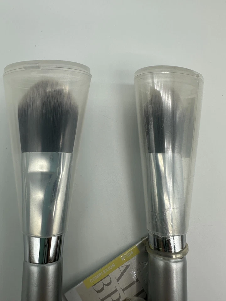 AIRBRUSH FLAWLESS FOUNDATION BRUSH #104 NEW in tube - Image 2 of 4