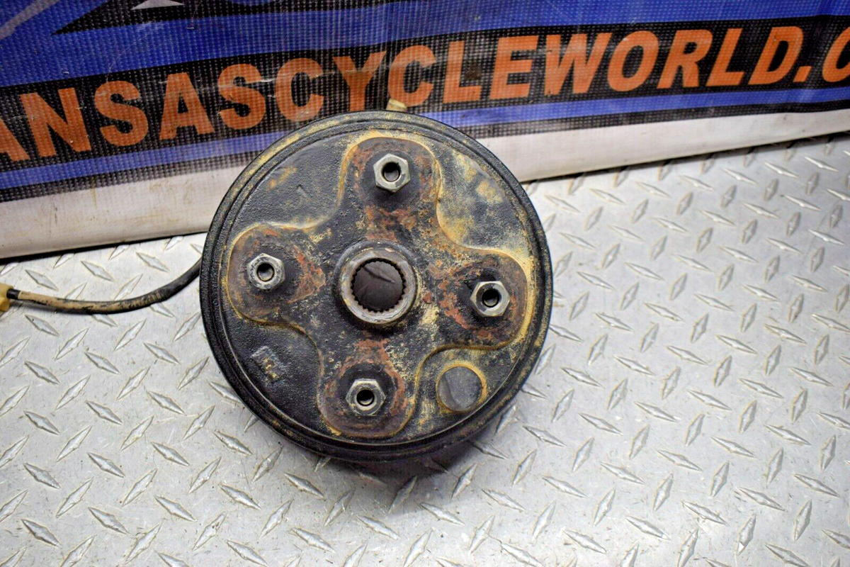 AD2 FRONT LEFT KNUCKLE BRAKE HUB 97 YAMAHA KODIAK YFM 400 4x4 FREE
