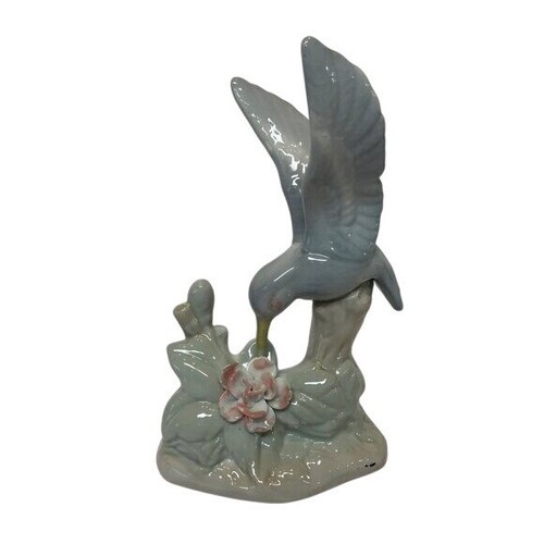 Hummingbird Drinking From Flowers Ceramic Figurine Gaylord? Vintage Hand Painted