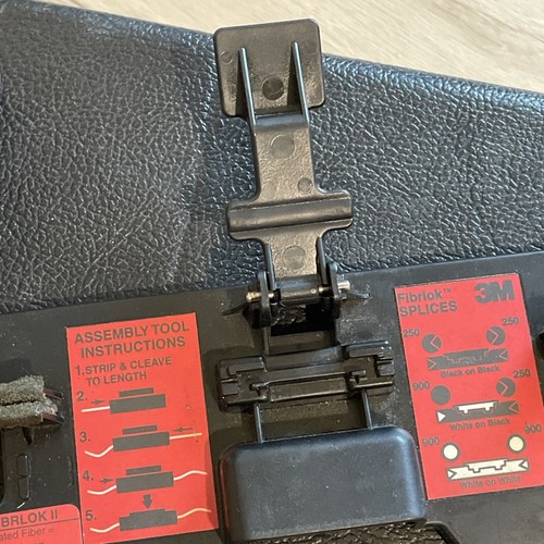 3M 2501 Fibrlok Fiber Optic Assembly Tool w/ Hard Shell 3M Case Splaces Extras - Picture 10 of 23
