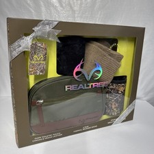 Realtree Gift Set Rt0102 New Thermal Socks, Canvas Bag, Steel Can Cooler
