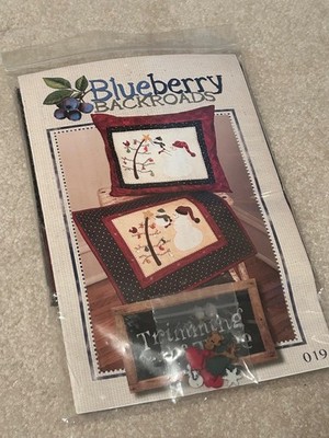 Trimming the Tree #019 by Blueberry Backroads With Buttons COMPLETE with fabric