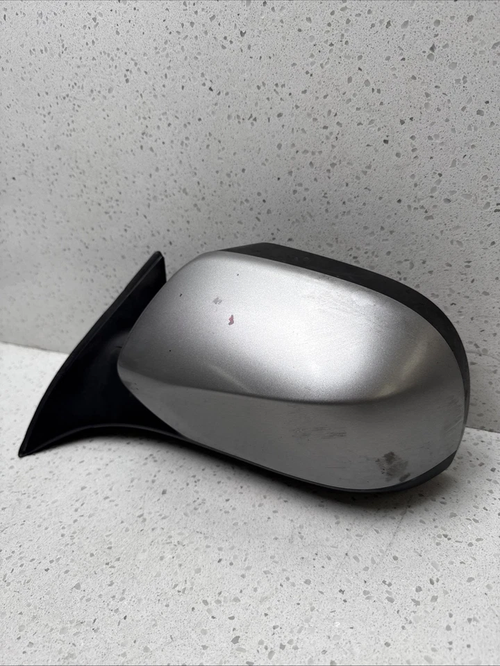2010-2014 Subaru Outback Legacy DRIVERS LEFT Non Folding Door Mirror OEM - Image 3 of 4