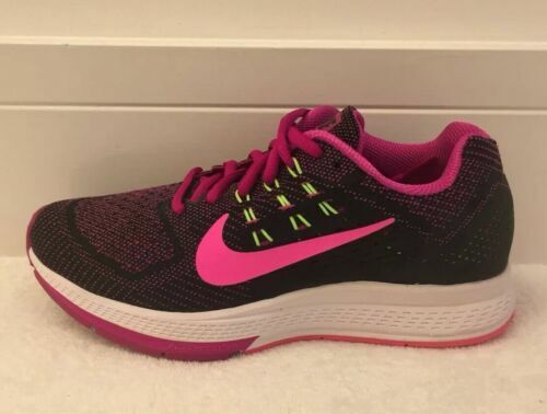 nike structure triax 18