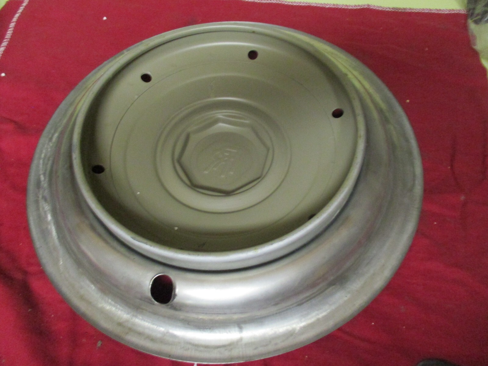 Rolls Royce Silver Cloud wheel covers or hub caps set of two UG4363 hubcaps NOS