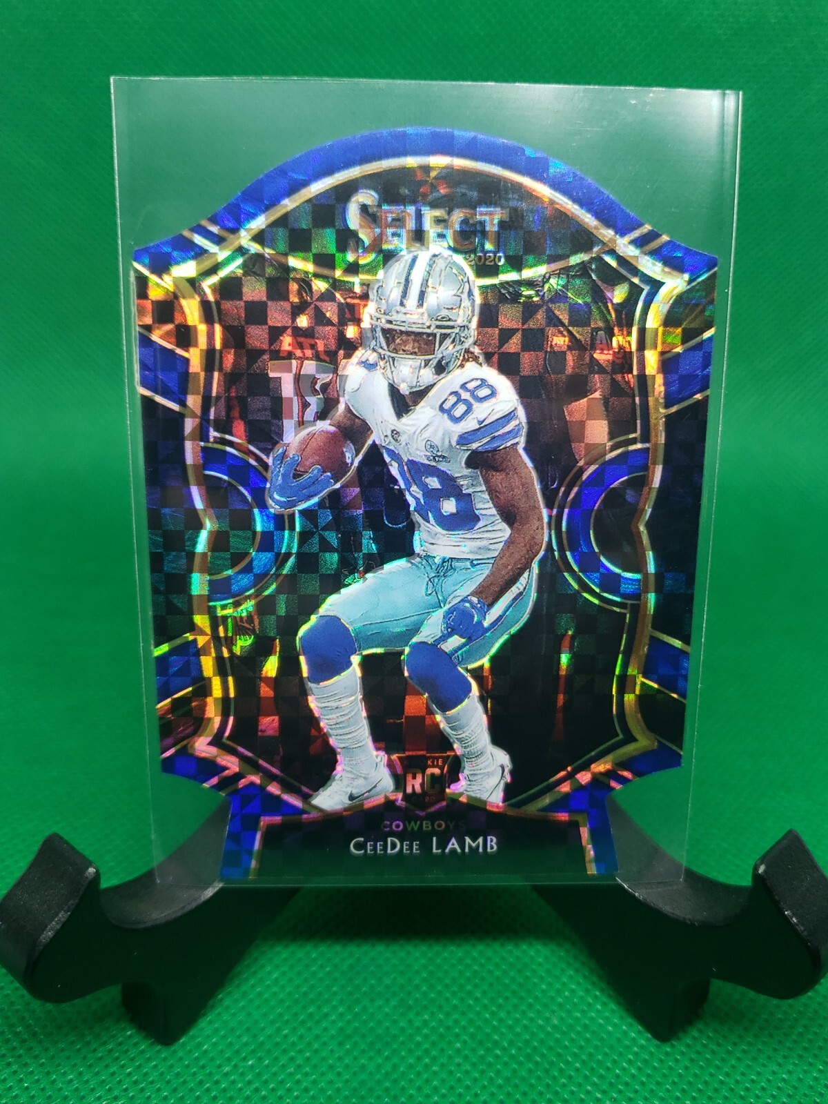 2020 Select Football CeeDee Lamb Blue Checkerboard Die Cut RC Prizm Rookie #57