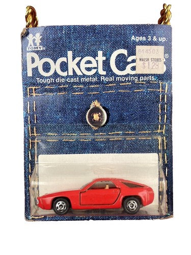 Porsche Taycan Turbo S In Carmine Red | Mini GT Collectible - Foto 10