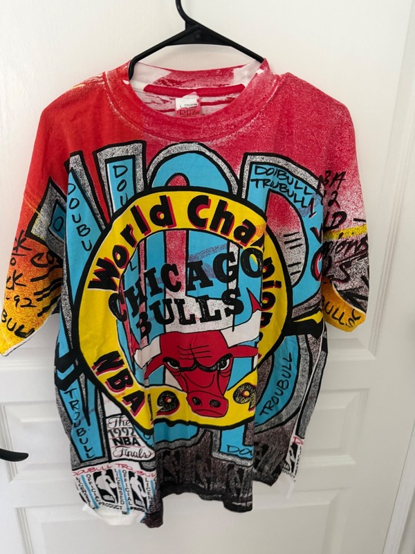 Vintage Chicago Bulls  jersey (never worn) '92 championship