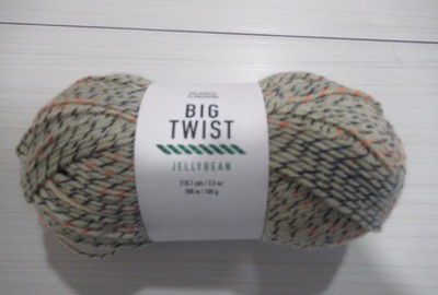 BIG TWIST. YARN  JELLYBEAN.    ROOT BEER FLOAT