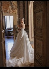 White Strapless  Gown Wedding Dress with Train, Classic Princess Style SIZE L